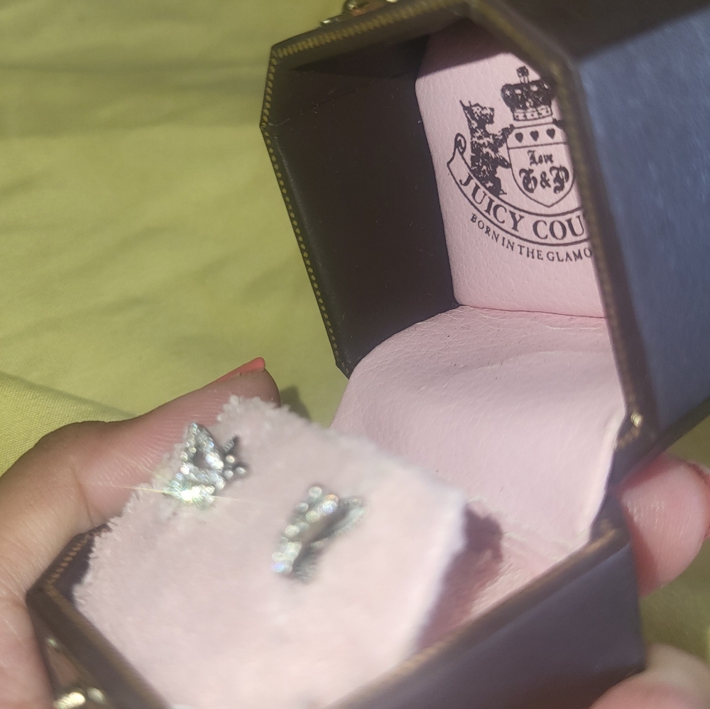 JUICY COUTURE VTG NEW Y2K SMALL BUTTERFLY SILVER CZ EARRINGS W/CROWN BACKINGS - Picture 3 of 5